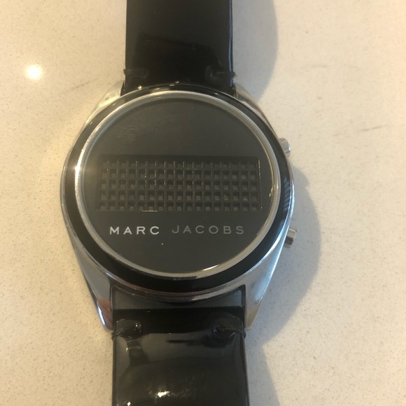 Marc Jacobs Watch - Picture 1 of 3